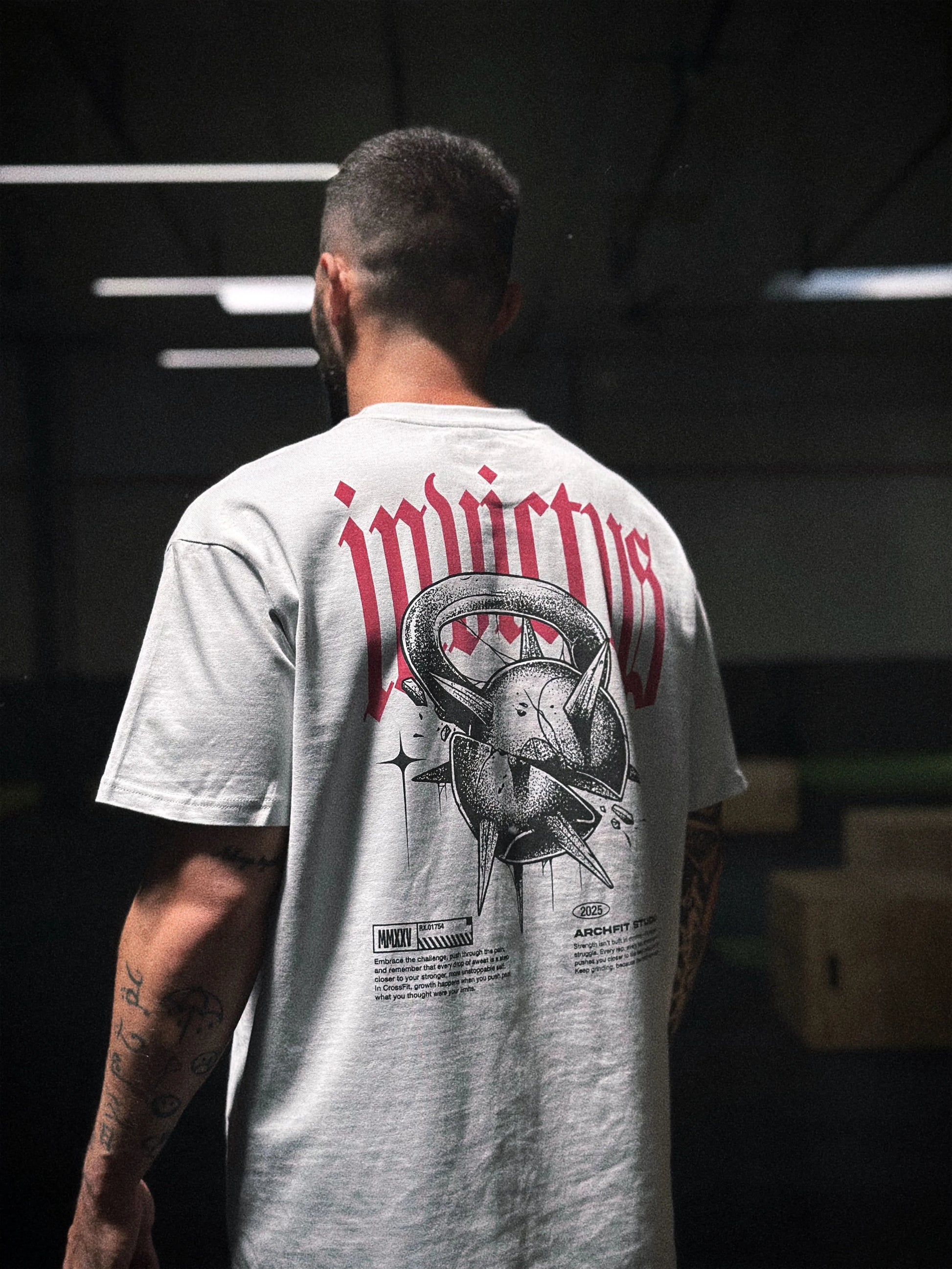 Camiseta Oversize - Invictus