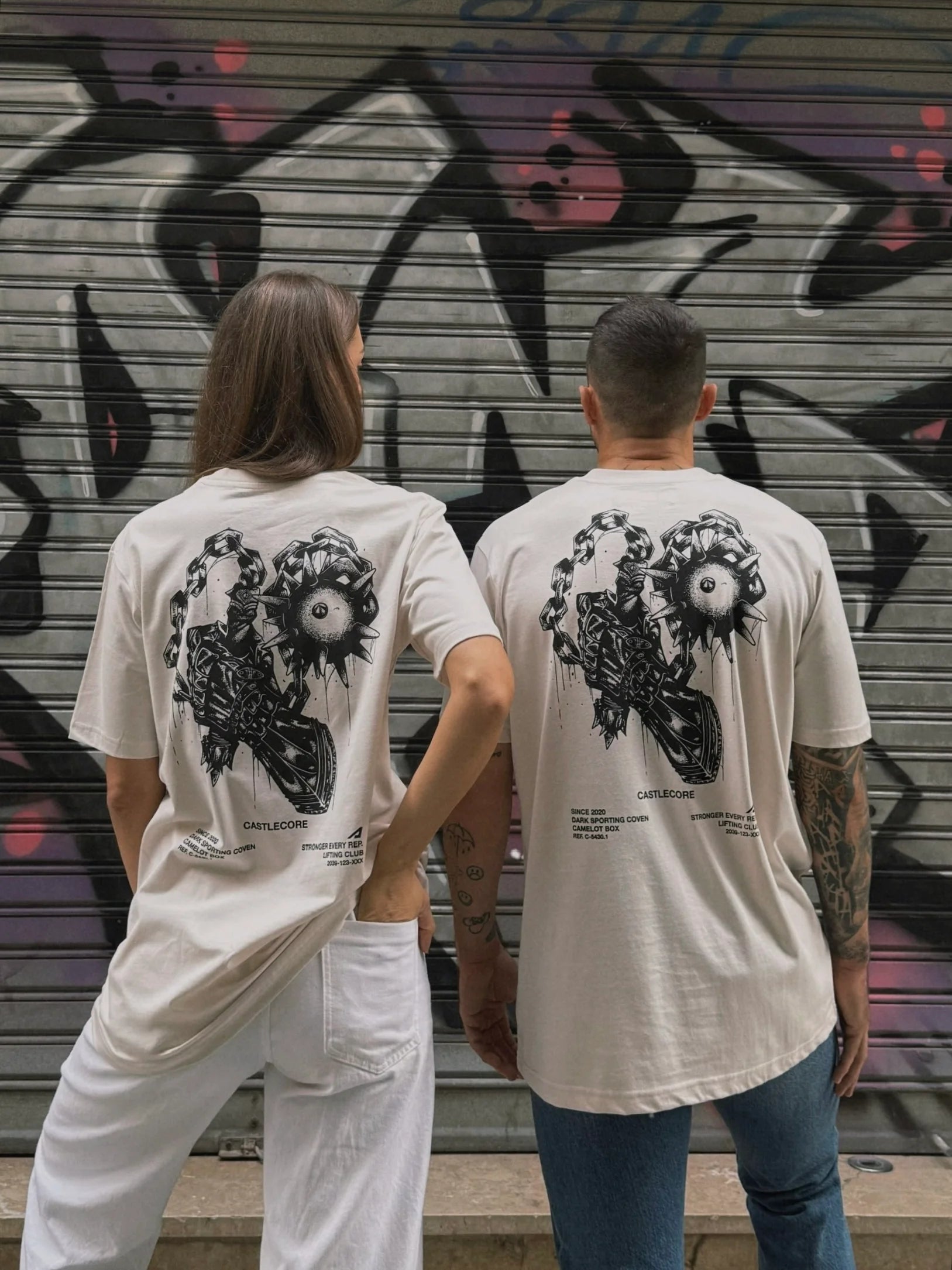 Camiseta "CASTLECORE" - relaxed fit